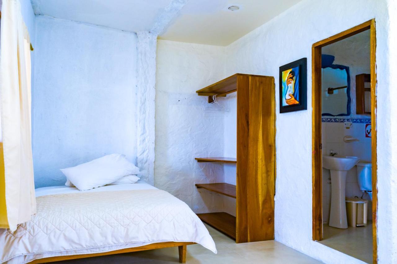 Royal Galapagos Inn Пуерто-Бакерісо-Морено Екстер'єр фото