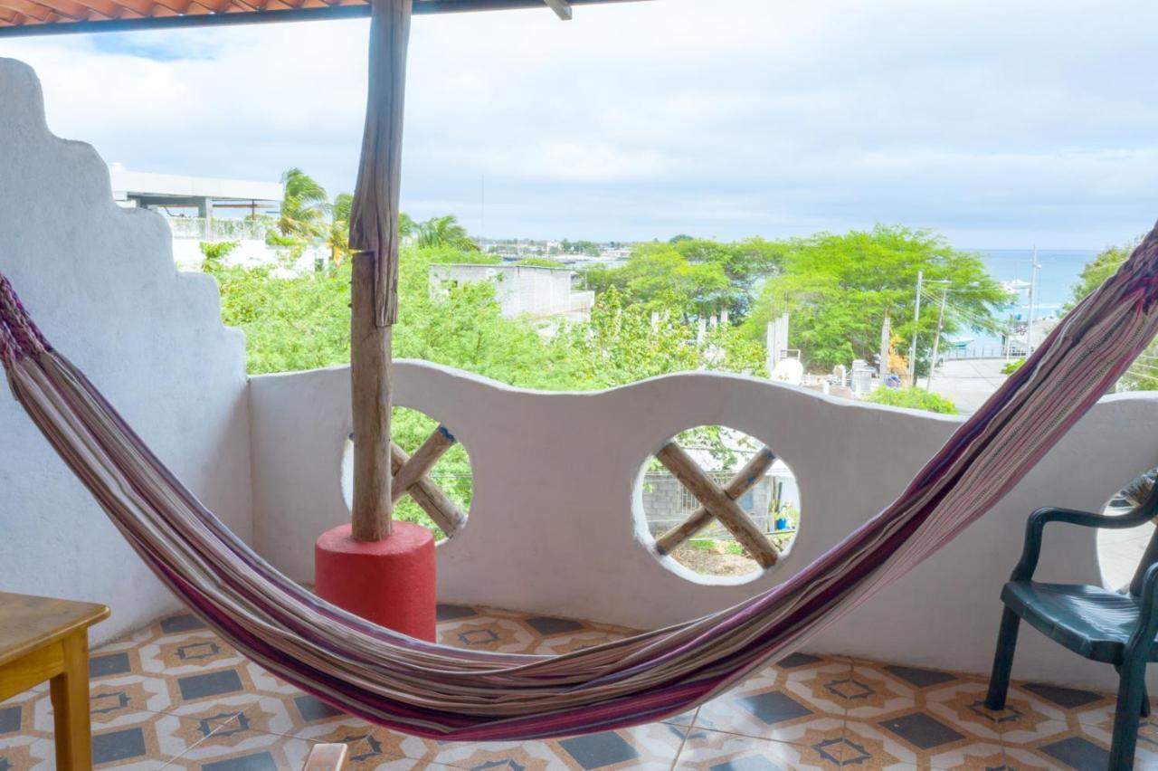 Royal Galapagos Inn Пуерто-Бакерісо-Морено Екстер'єр фото